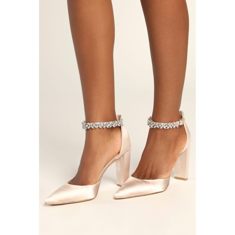 Jewel Badgley Mischka Ollie High Heel Pumps in Champagne